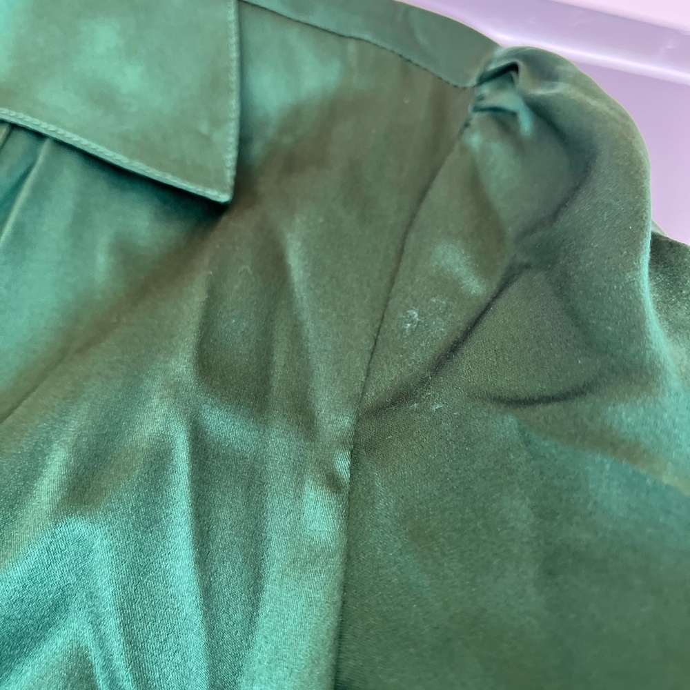 Emerald Green Satin Short Sleeved Blouse - Picture 5 of 7